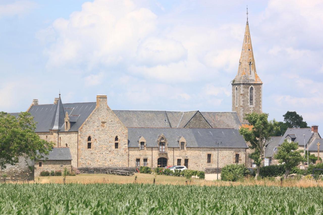 Villa Le Coin Des Hirondelles Pontorson Exterior foto